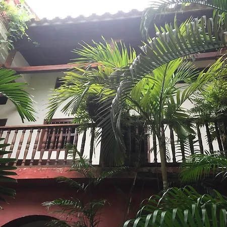 Casa Peter Hotel *